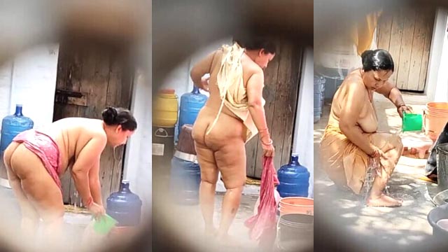 Horny Bhabhi Bathing Secretly Captured Nude By Neighbour