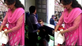 Horny Delhi  Wife While Working – Sucking Behind Clips
