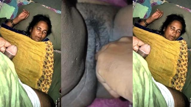 Sexy South Sleeping Mom Pussy Fingered – Infront Of Son Masturbating Video